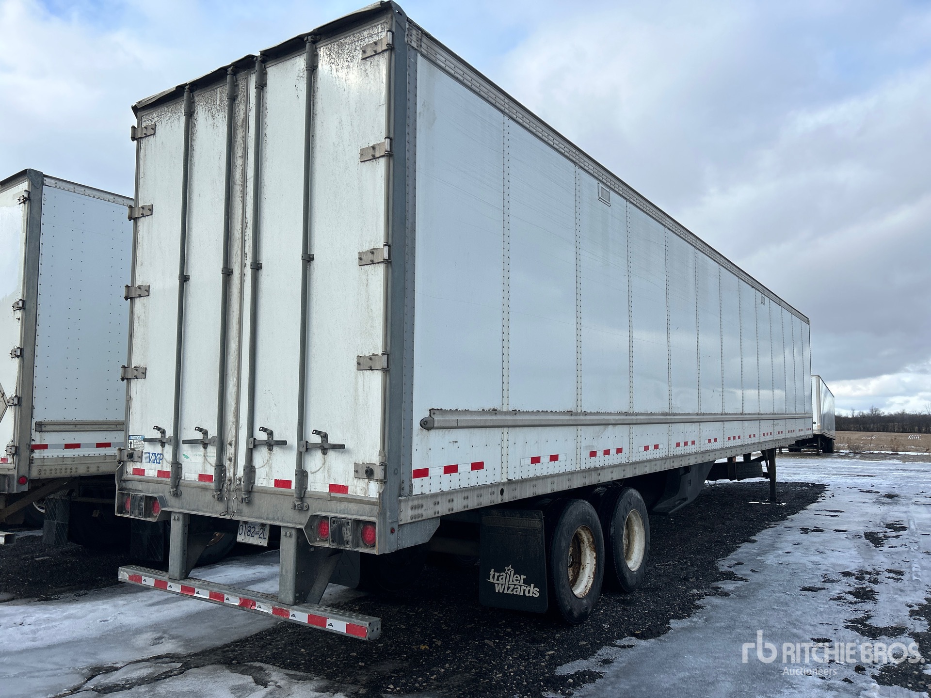 2015 Vanguard 53 ft x 102 in T/A