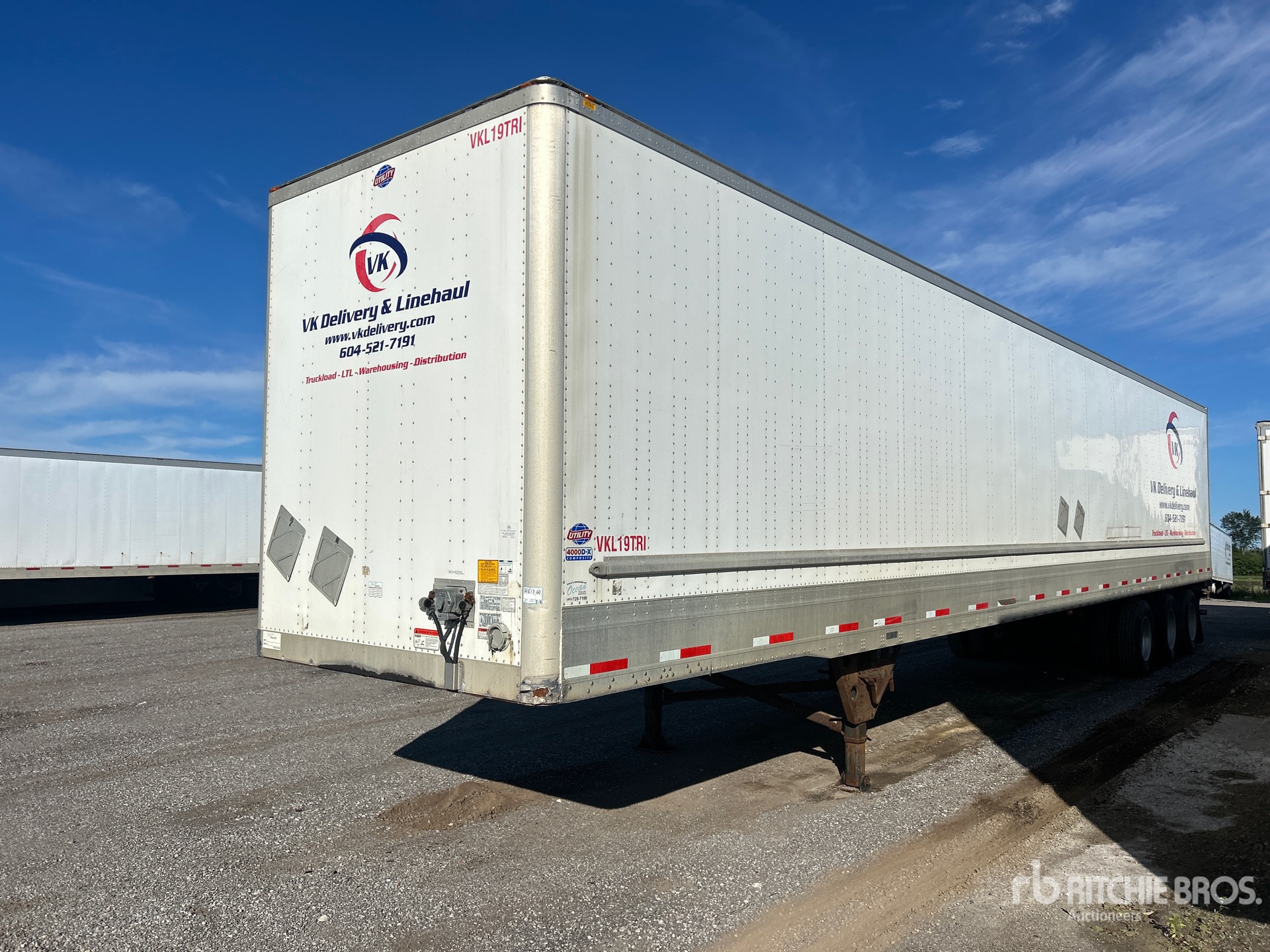 2020 Utility 4000DX