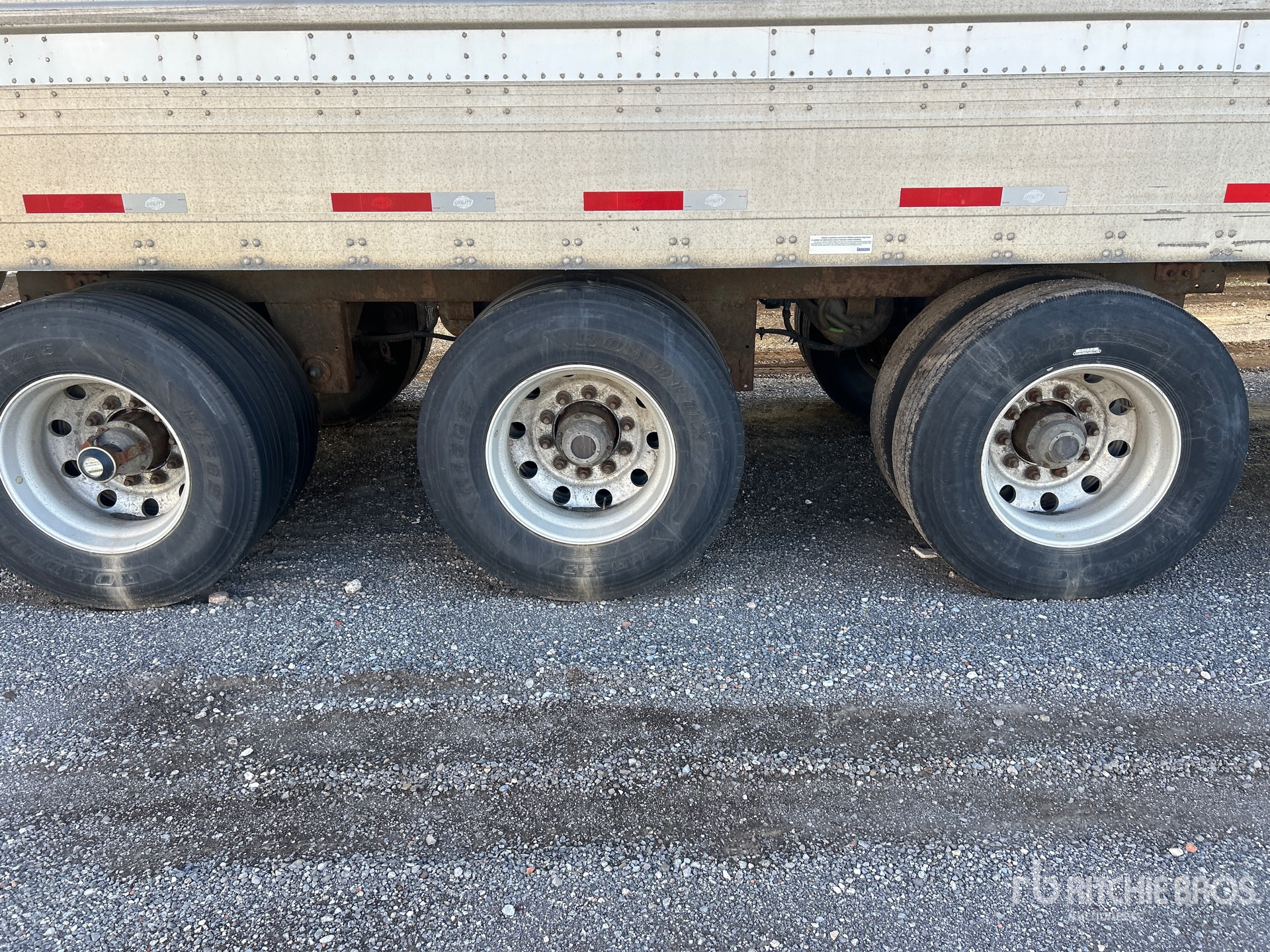 2020 Utility 4000DX