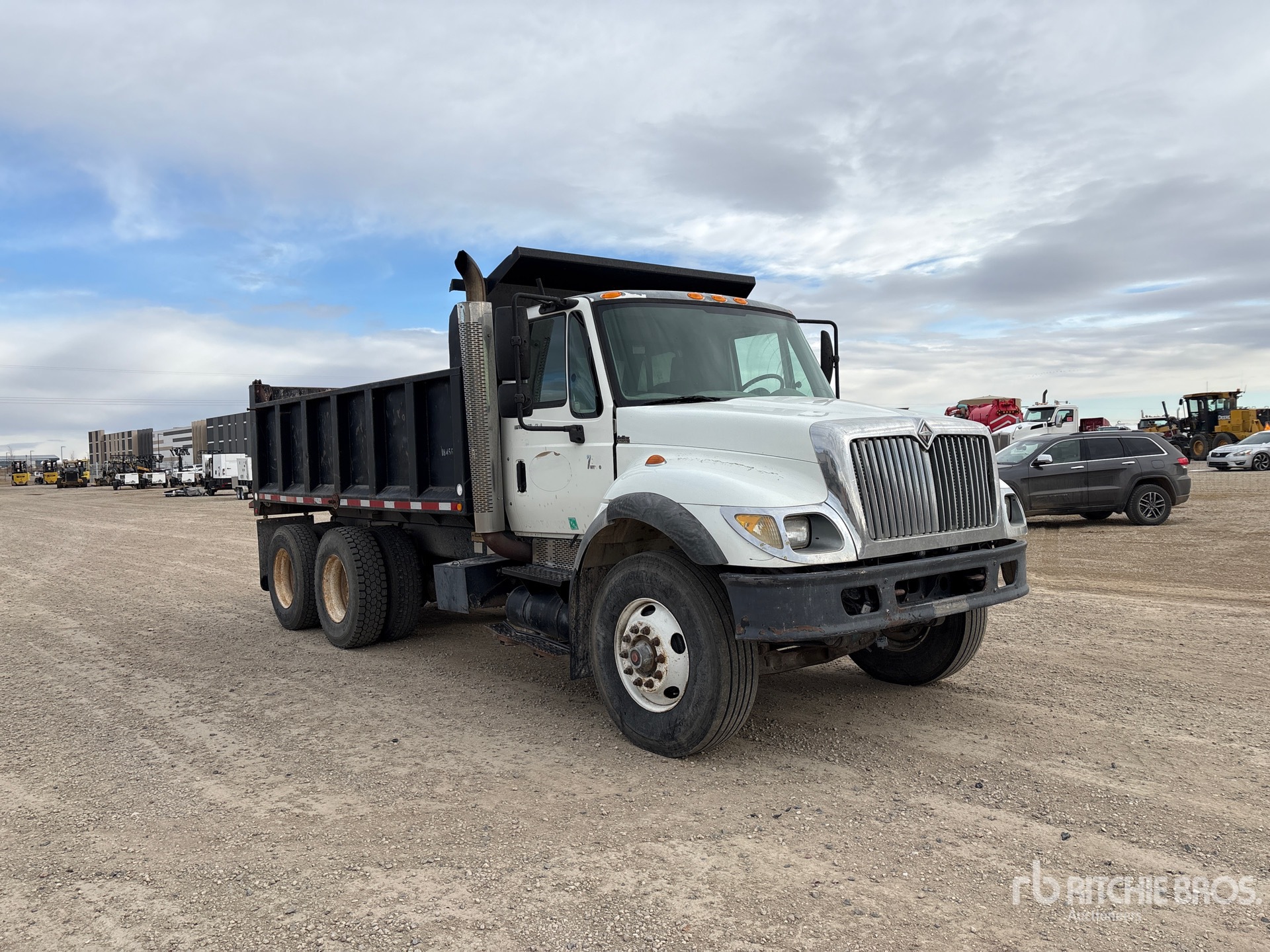 General Appearance with Bild, Ecke vorne rechts