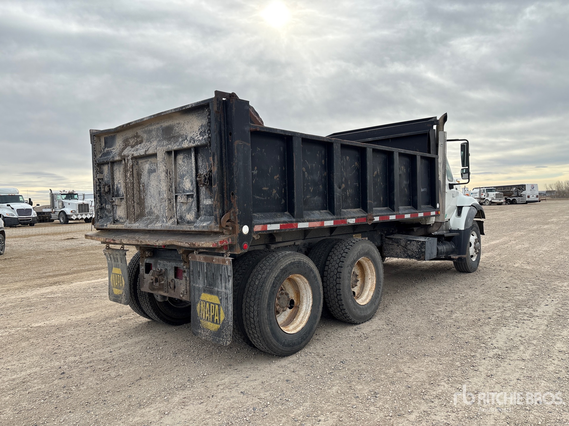 General Appearance with Bild, Ecke hinten rechts