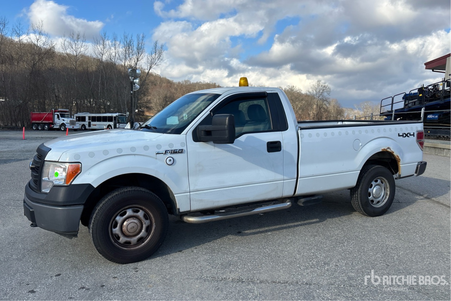 General Appearance with Picture, Left Front Corner