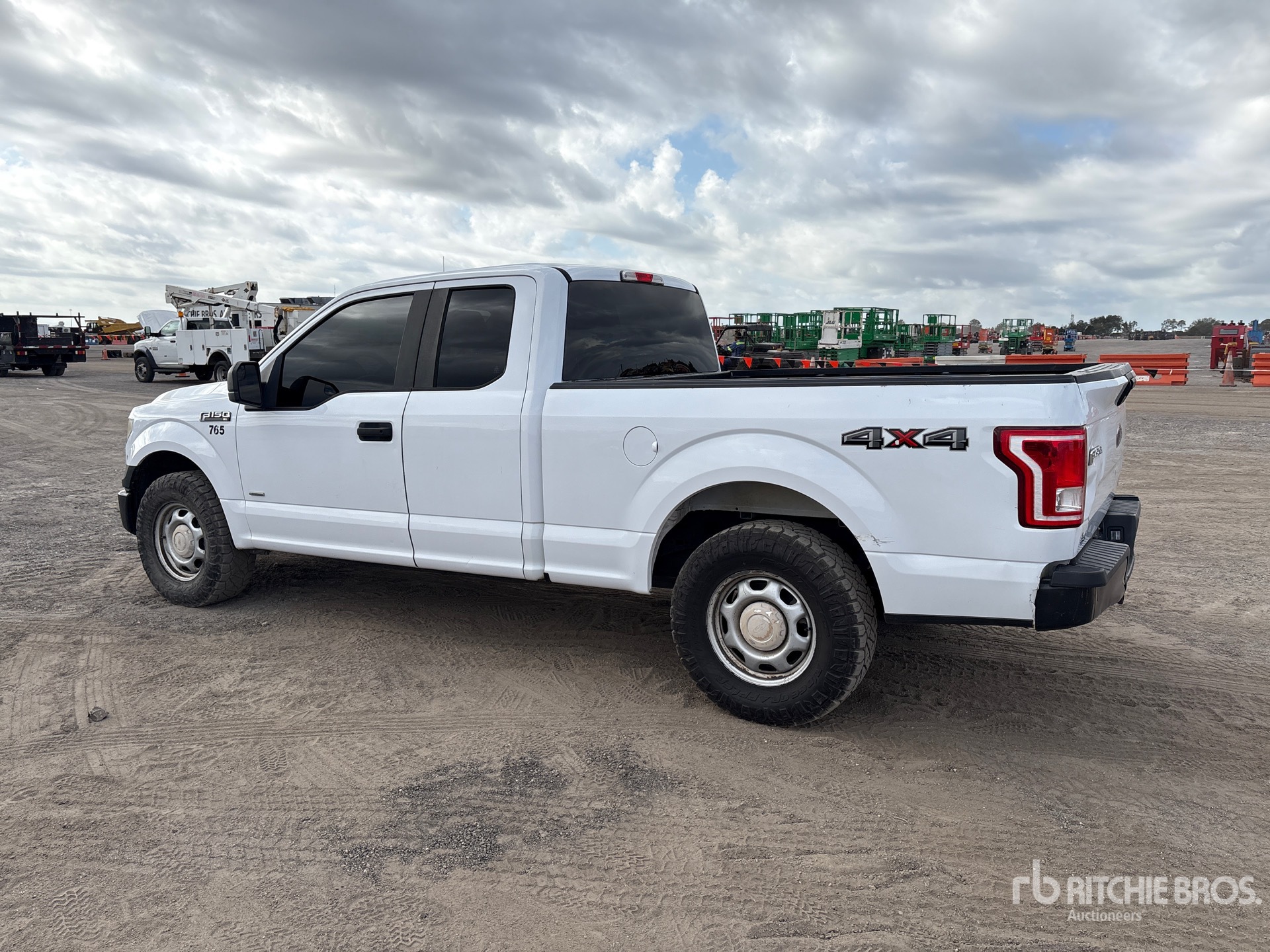 General Appearance with Imagen: esquina trasera izquierda