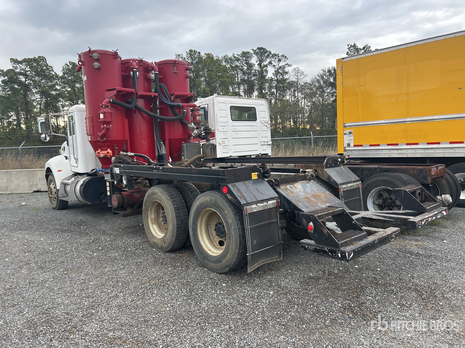 Aspect général with Image, coin arrière gauche