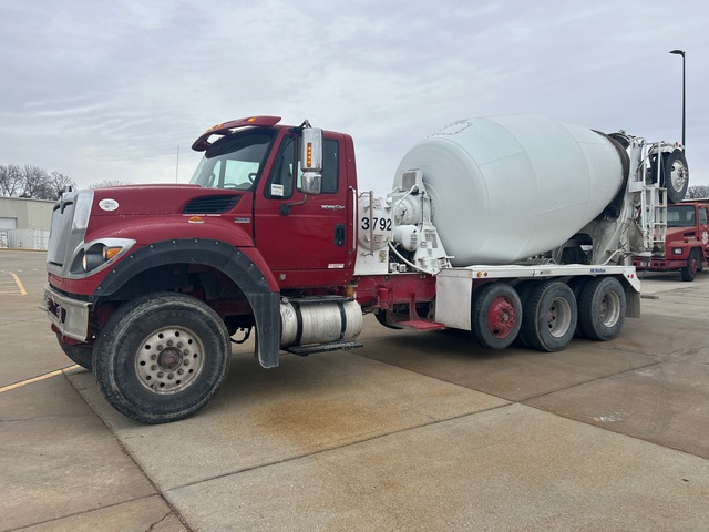 2014 International 7600 10x4 Mixer Truck