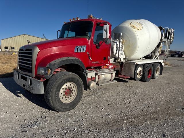 2009 Mack GU713 10x4 Mixer Truck