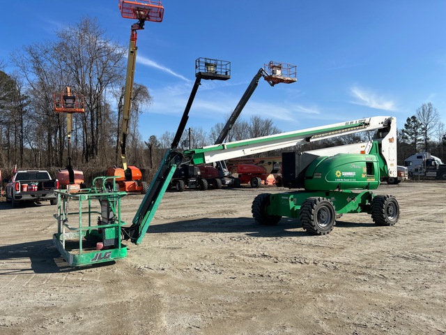JLG 800AJ 4WD Diesel Articulating Boom Lift - Factory Reconditioned 2017