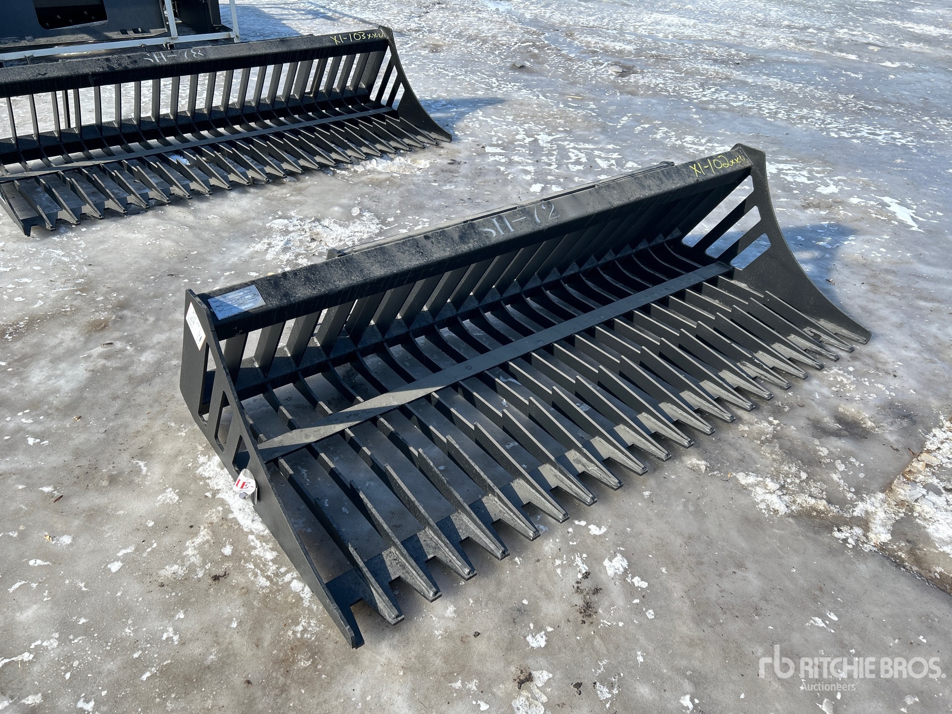 General Appearance with Foto, angolo anteriore destro