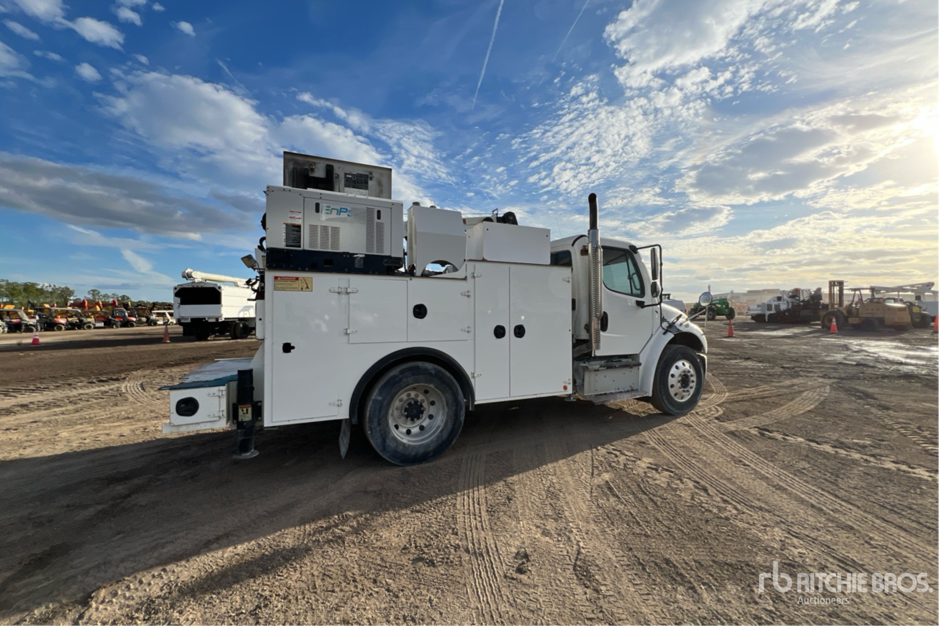 General Appearance with Bild, Ecke hinten rechts