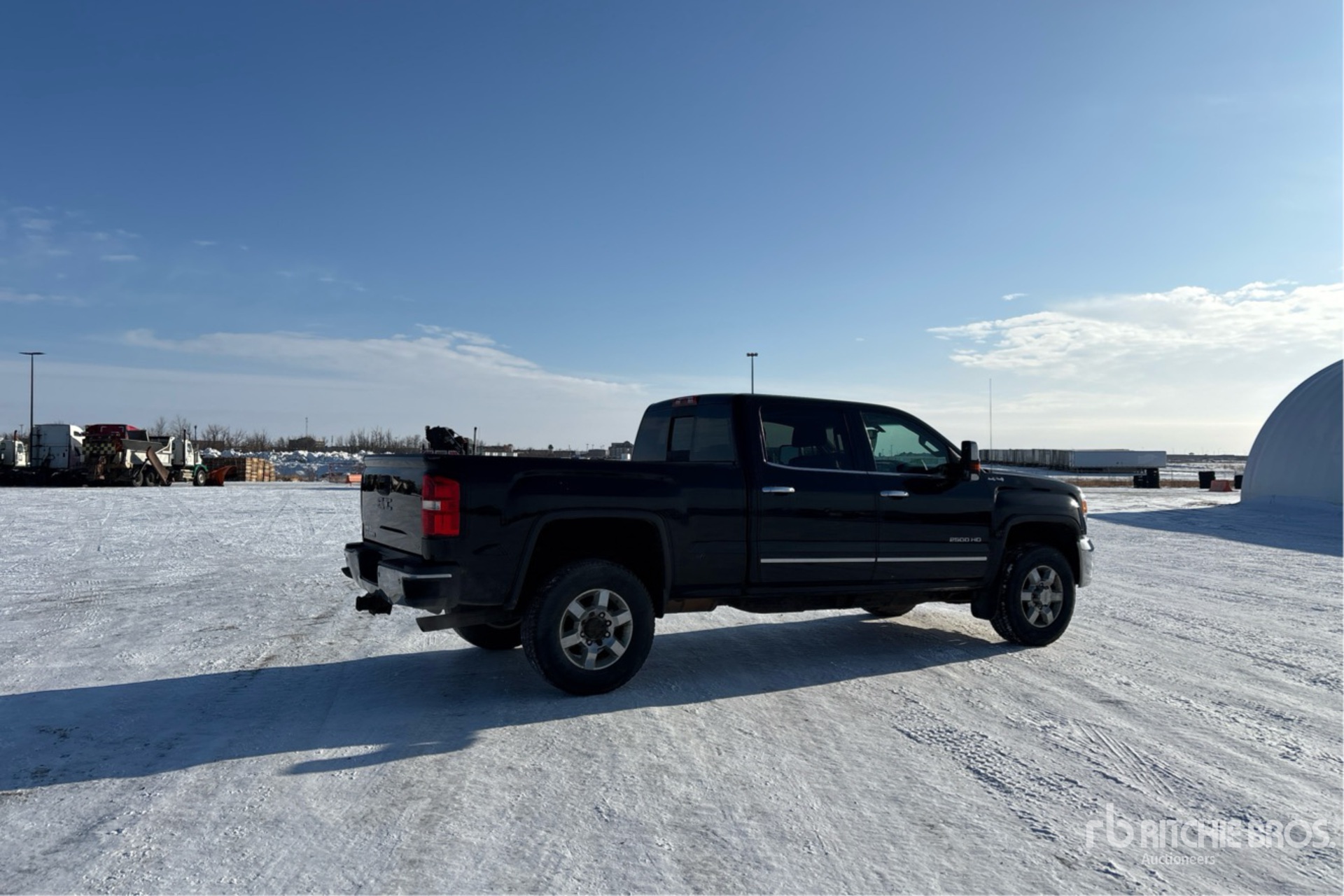 General Appearance with Foto, angolo anteriore sinistro