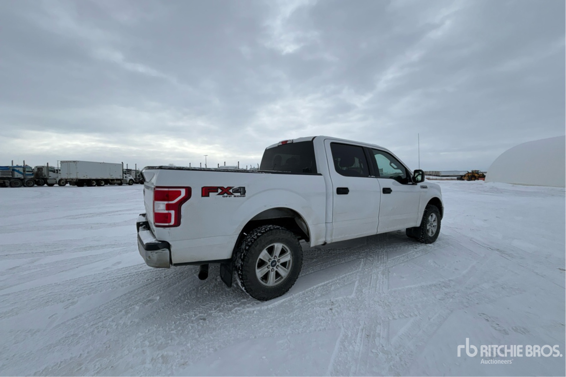 Aspect général with Image, coin arrière droit