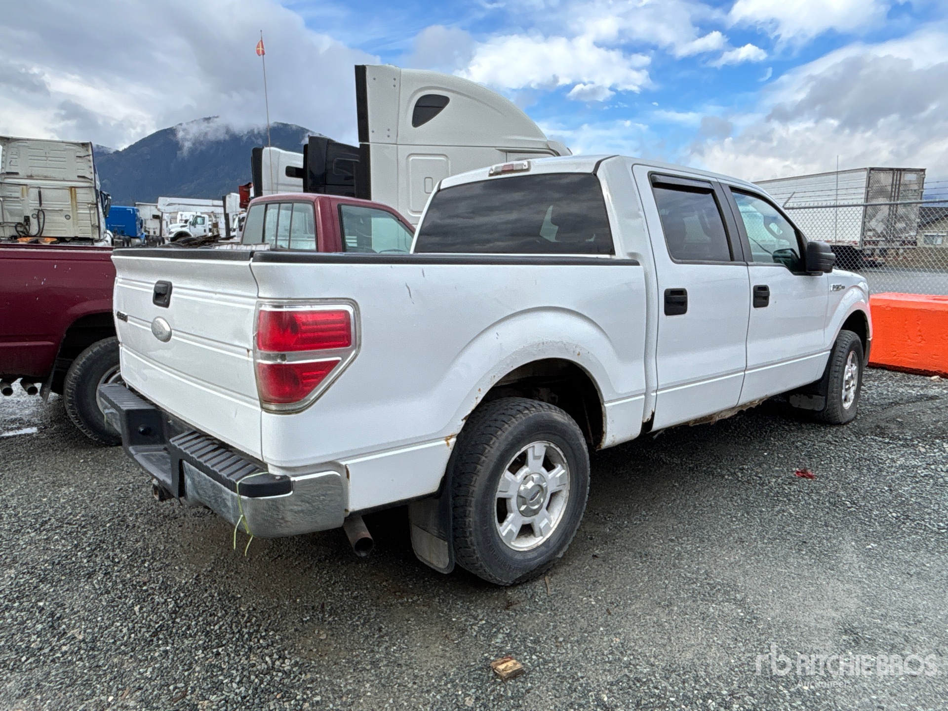 General Appearance with Picture, Right Rear Corner