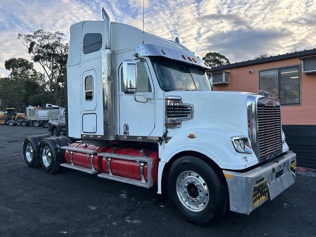 2016 Freightliner Coronado 114 6x4 Sleeper Prime Mover