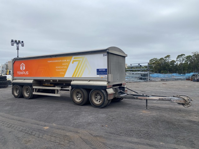 2023 Borcat 8 m Quad Dog Tipping Trailer