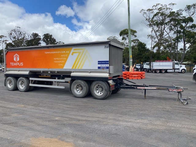 2024 Borcat 8 m Quad Dog Tipping Trailer