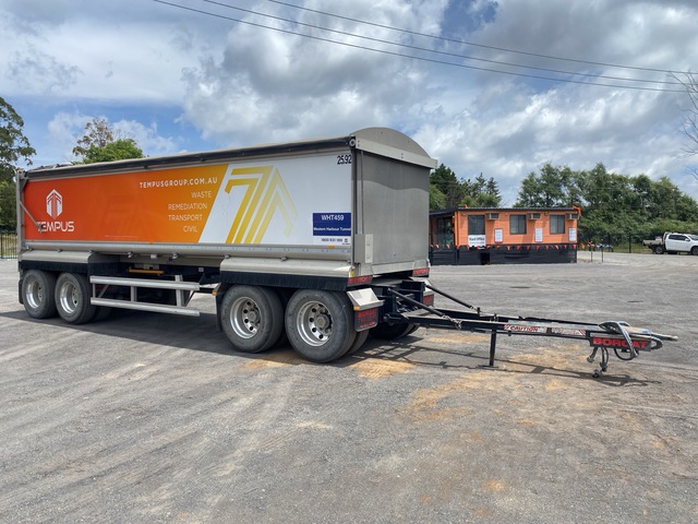 2024 Borcat 8 m Quad Dog Tipping Trailer
