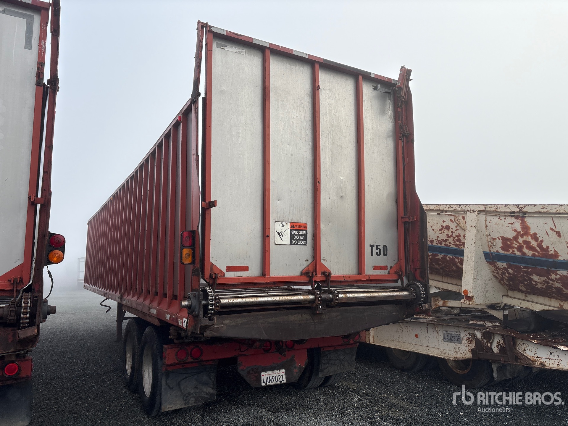 General Appearance with Bild, Ecke hinten links