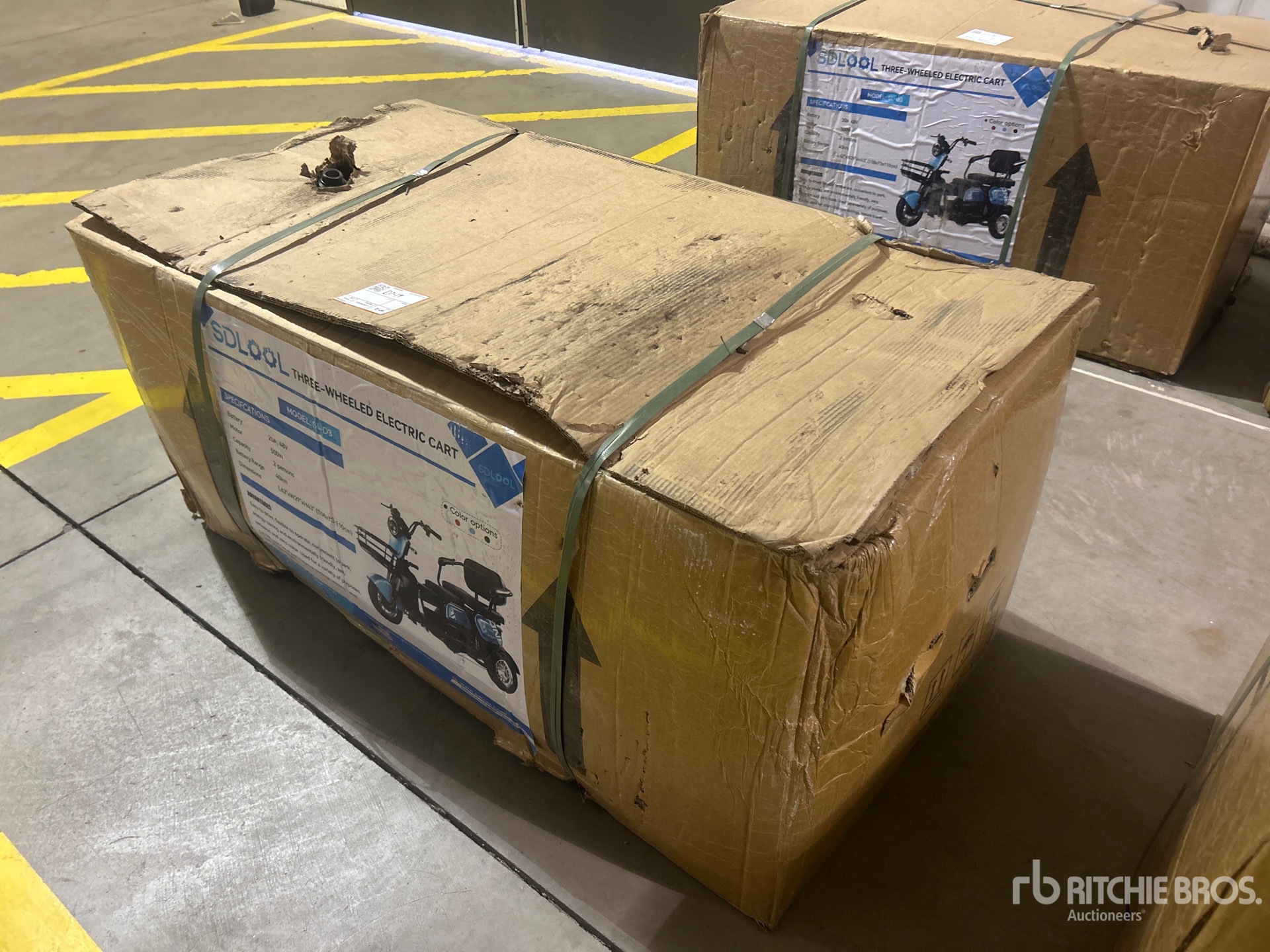 General Appearance with Picture, Right Front Corner