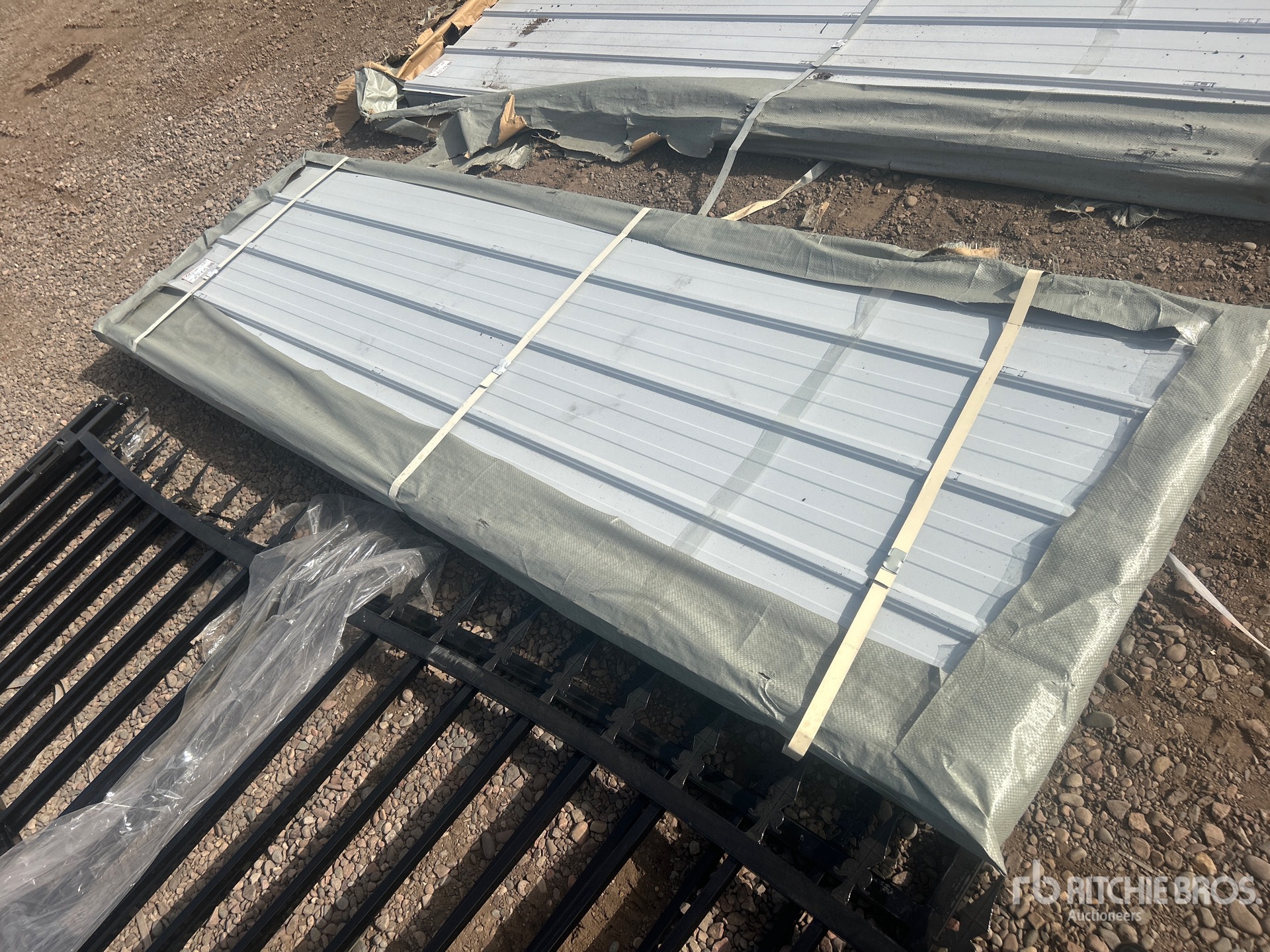 General Appearance with Bild, Ecke hinten rechts