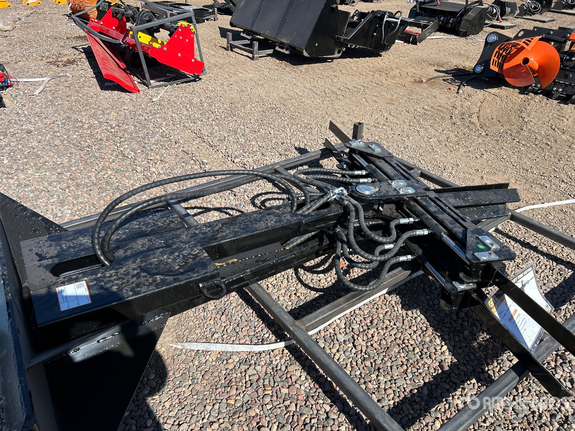 General Appearance with Featured Photo