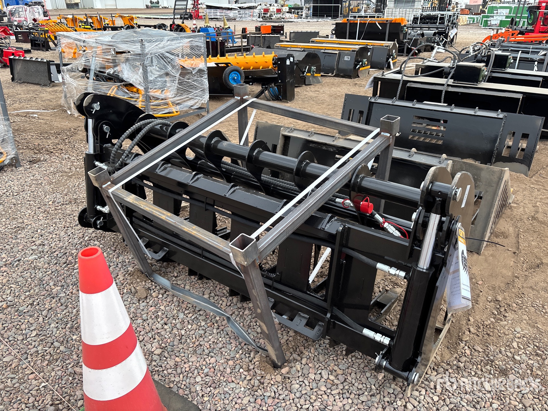 General Appearance with Bild, Ecke hinten rechts