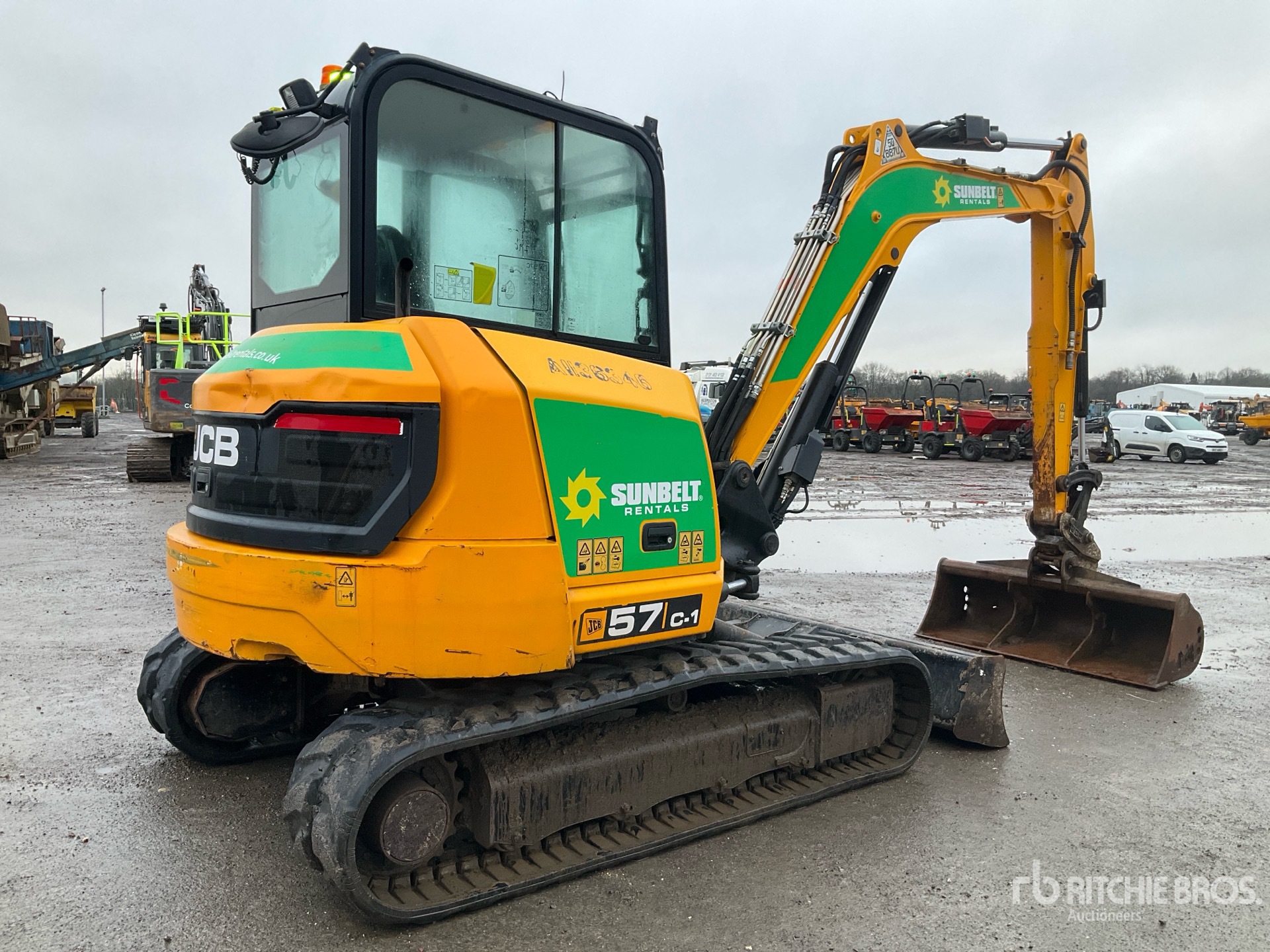 General Appearance with Foto, angolo anteriore sinistro