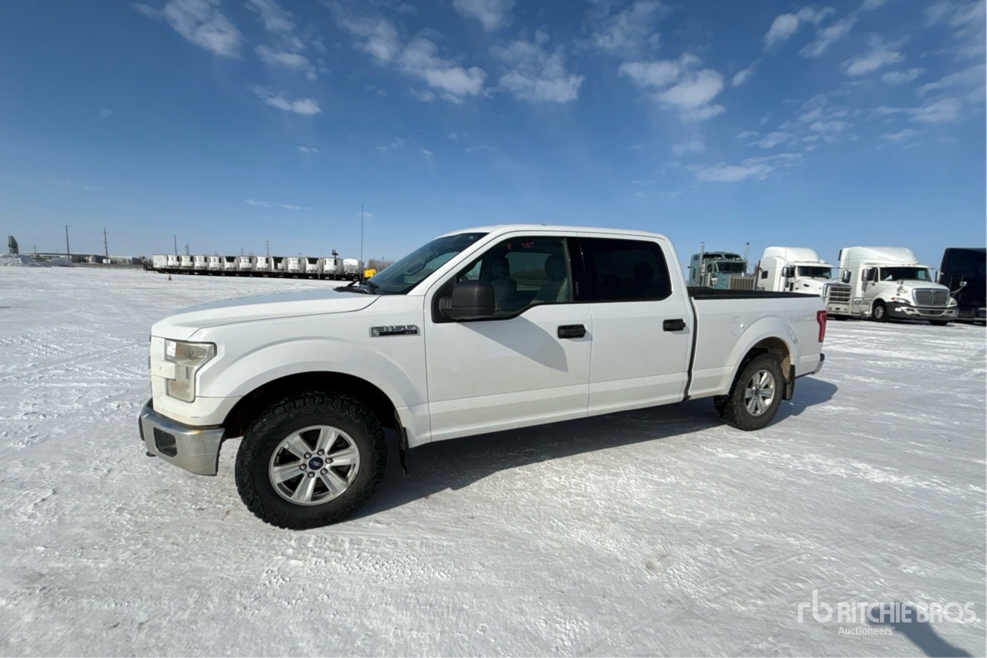 General Appearance with Image, coin avant gauche