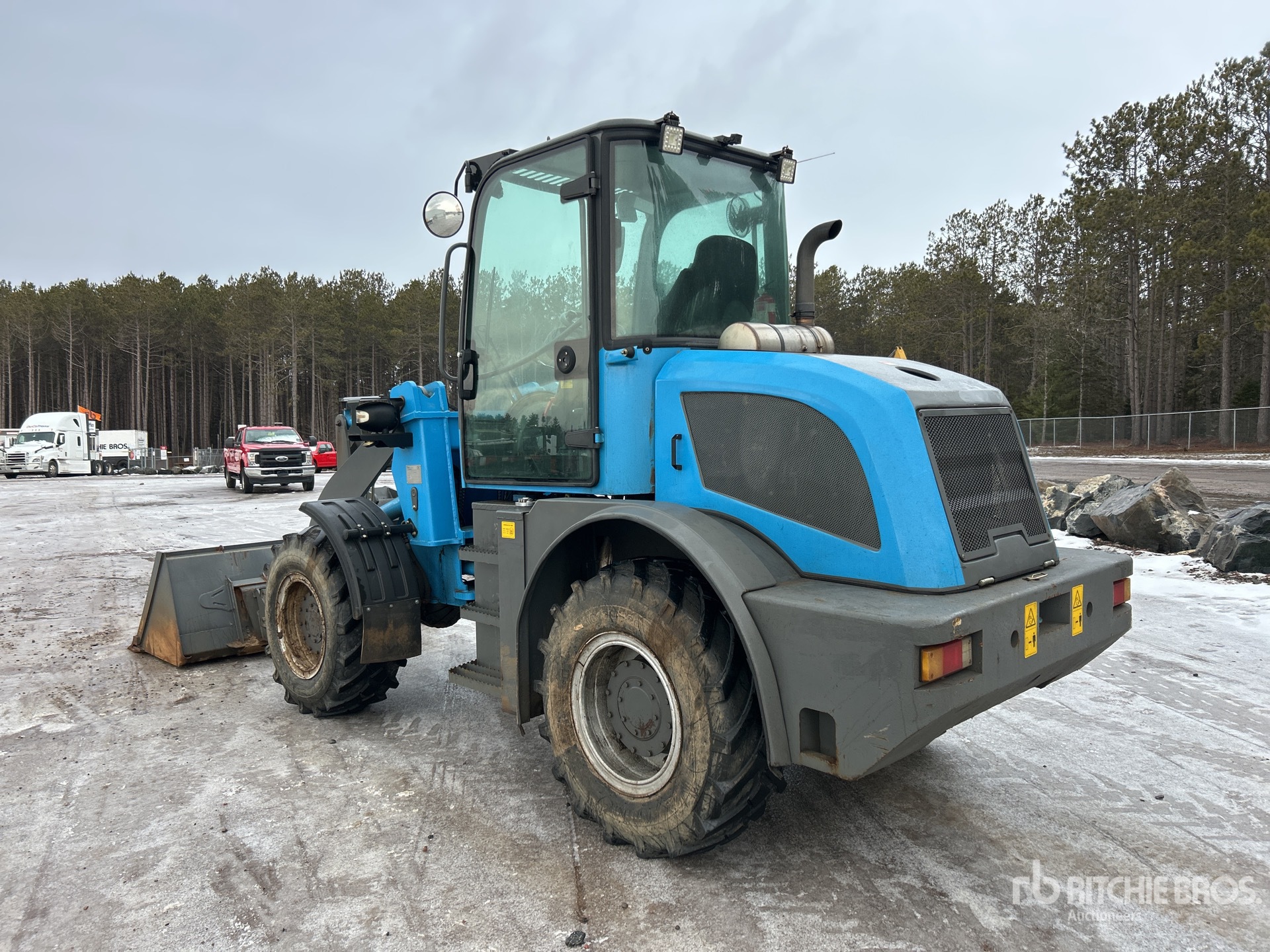 General Appearance with Picture, Left Rear Corner