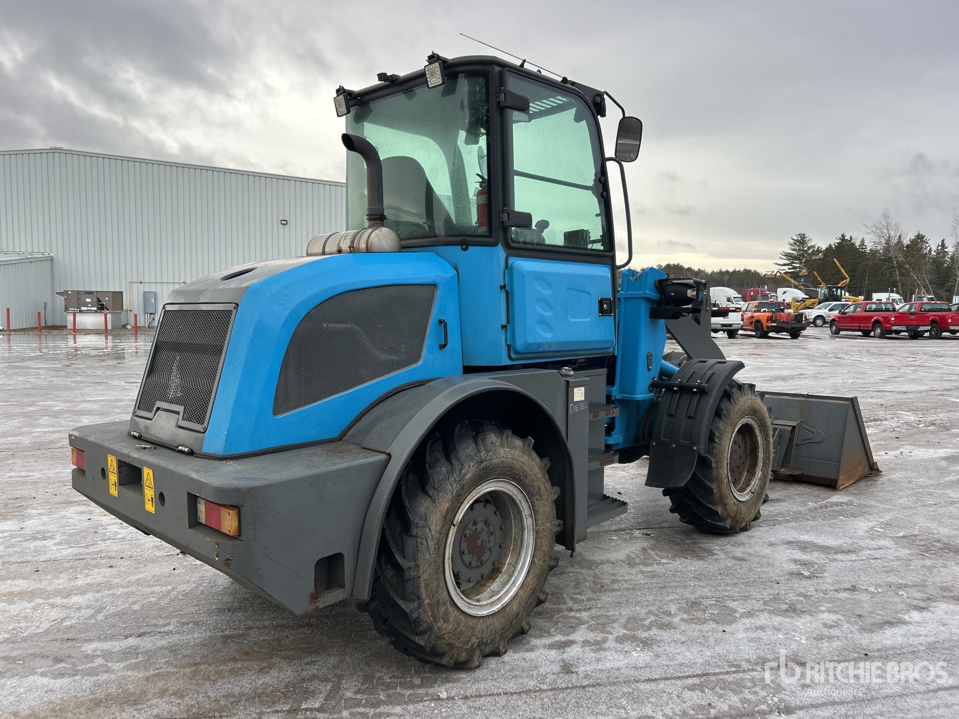 General Appearance with Picture, Right Rear Corner