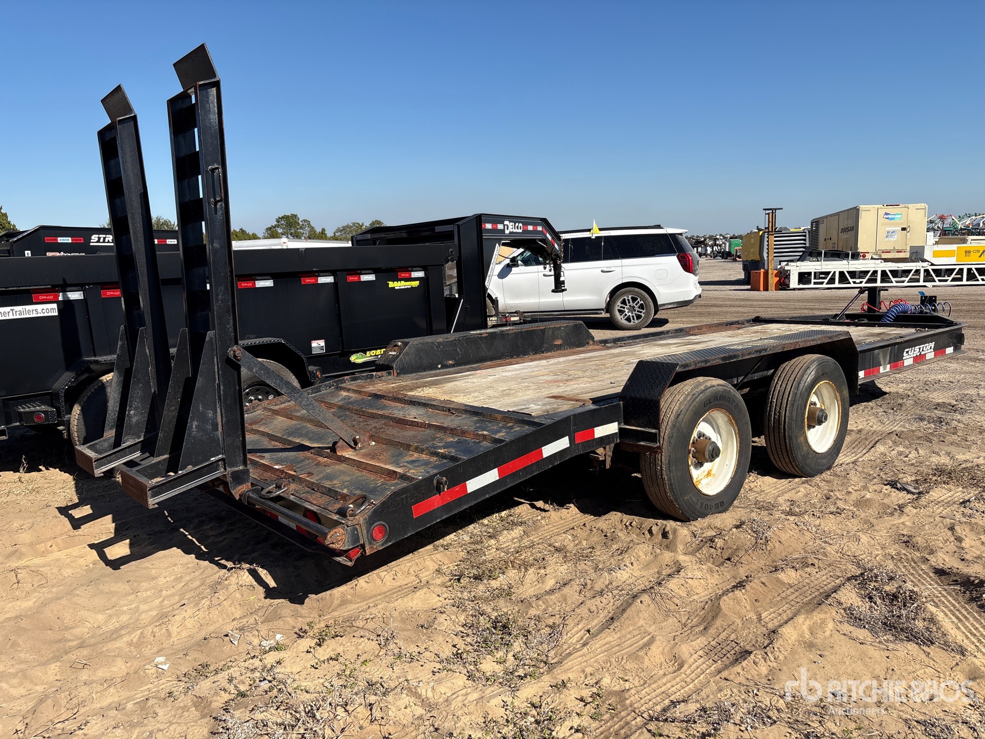 General Appearance with Imagen: esquina trasera derecha