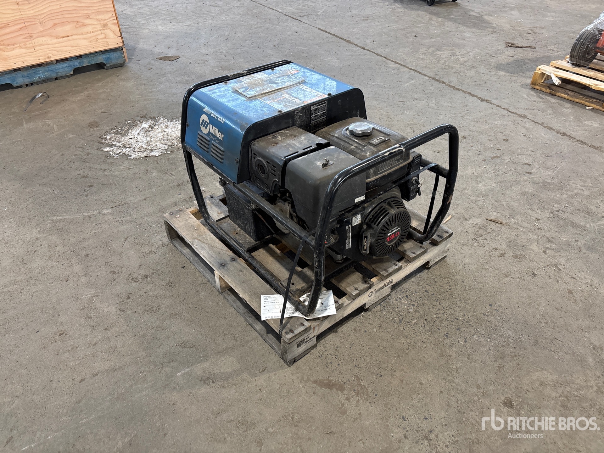 General Appearance with Foto, angolo anteriore sinistro