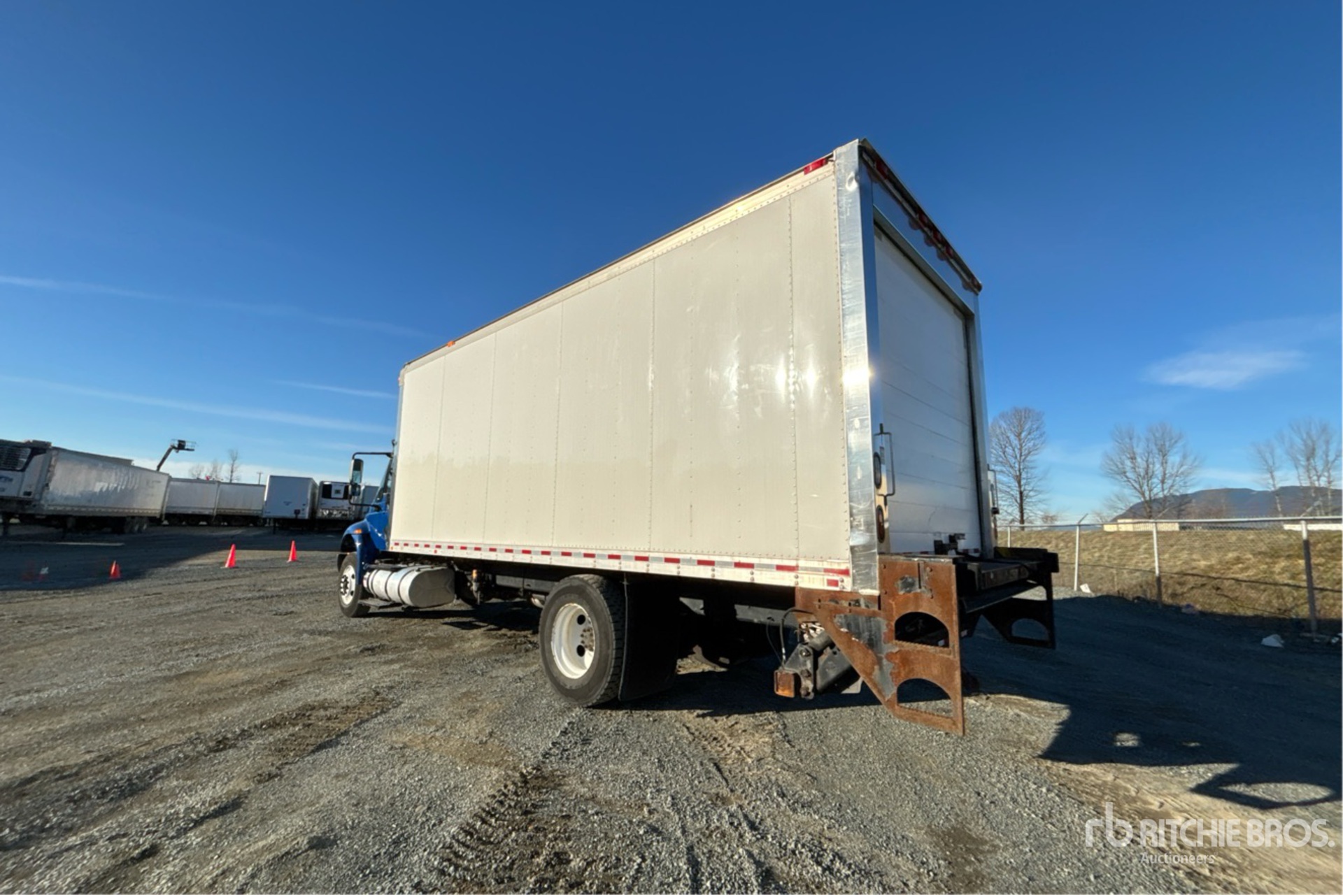 General Appearance with Imagen: esquina trasera izquierda