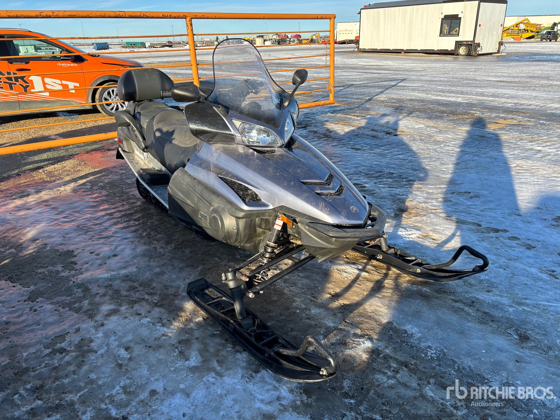 Aspect général with Image, coin avant droit