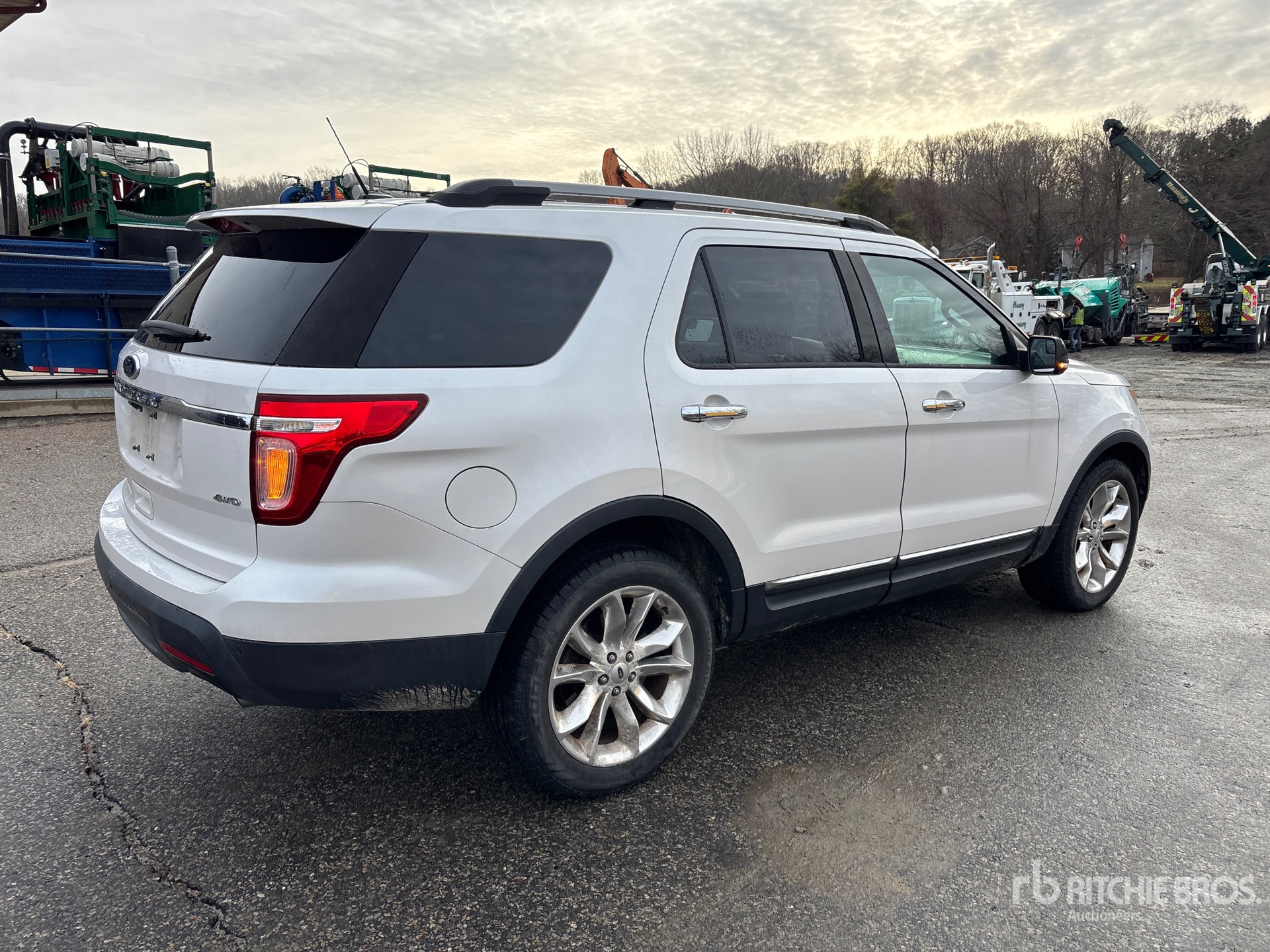 Aspect général with Image, coin arrière droit