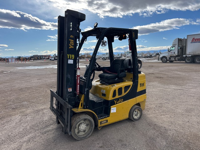 Yale GLC070VXNKSE098 4950 lb Cushion Tire Forklift