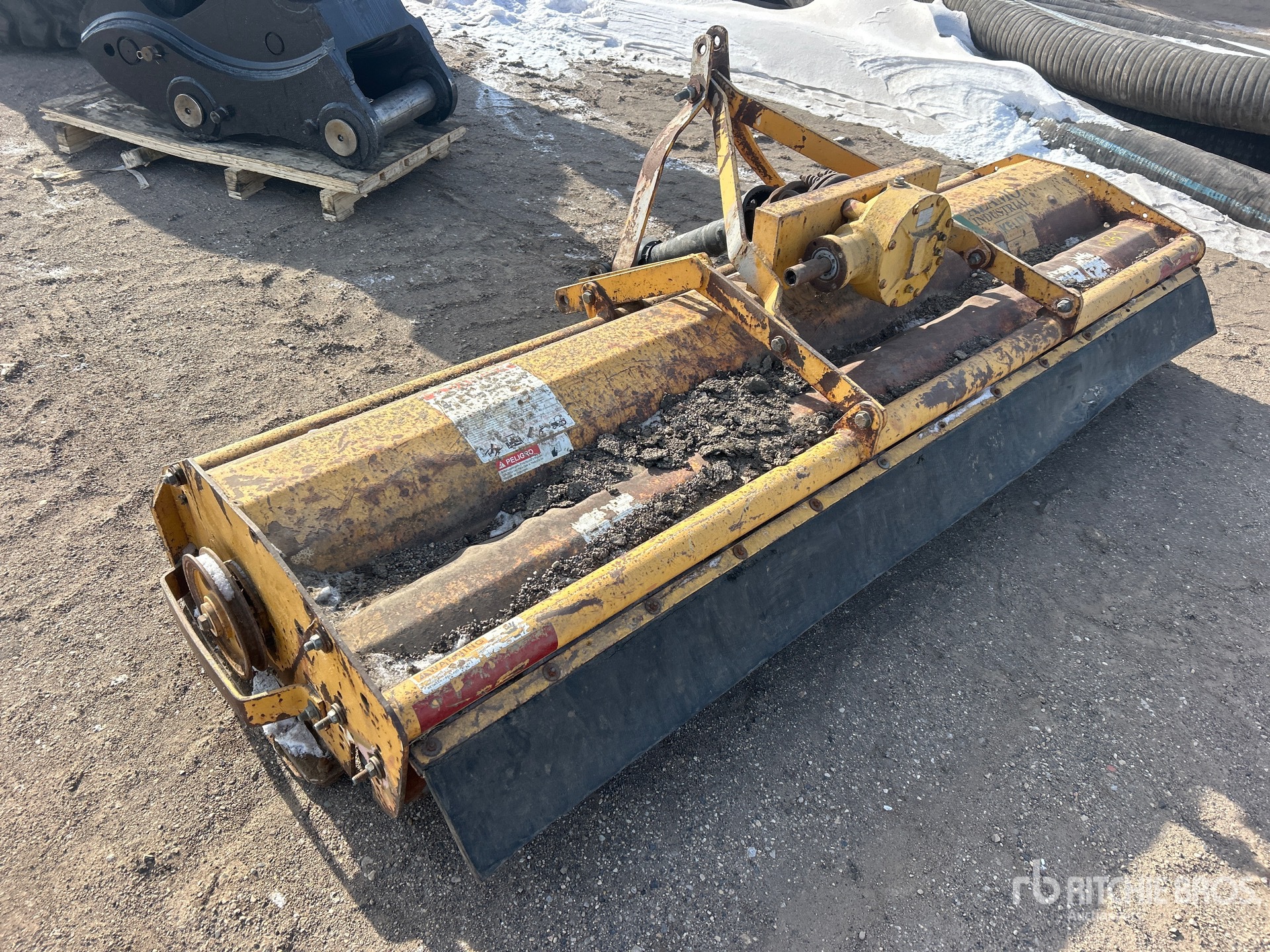 General Appearance with Bild, Ecke vorne rechts