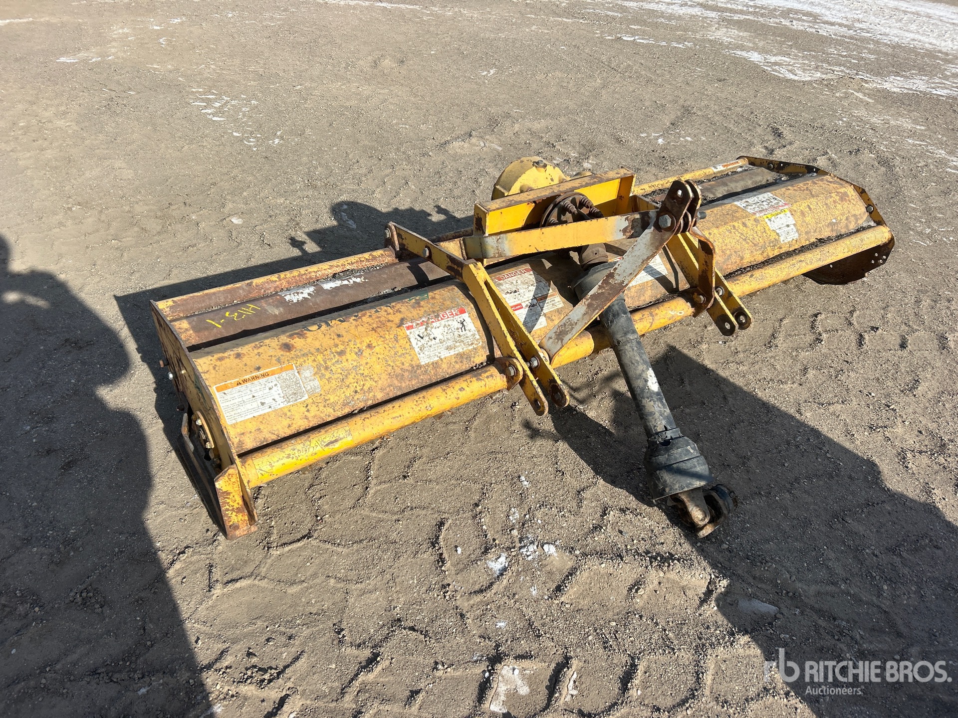 General Appearance with Bild, Ecke hinten links