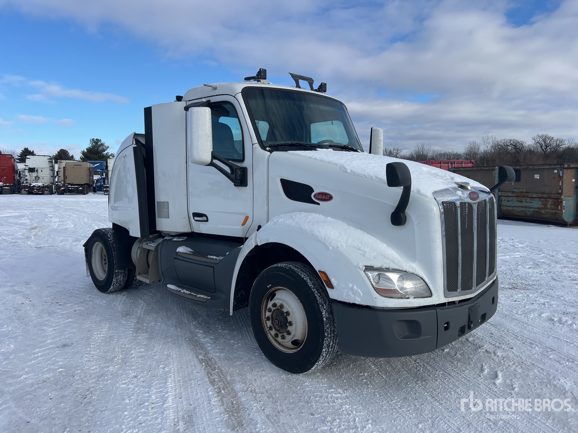 General Appearance with Foto, angolo anteriore destro