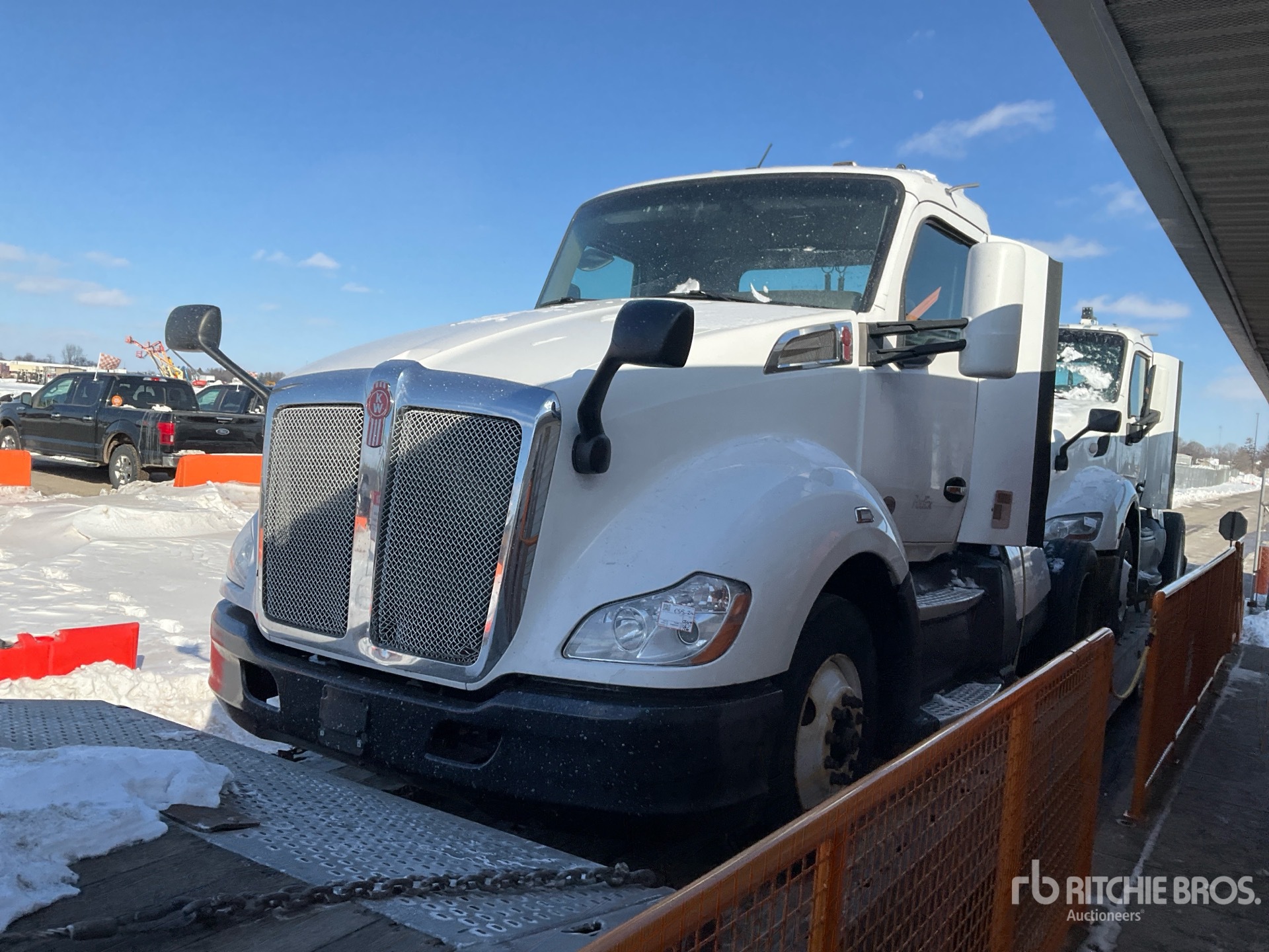 General Appearance with Featured Photo