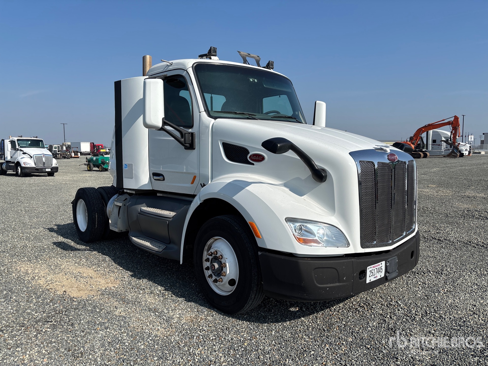 General Appearance with Bild, Ecke vorne rechts