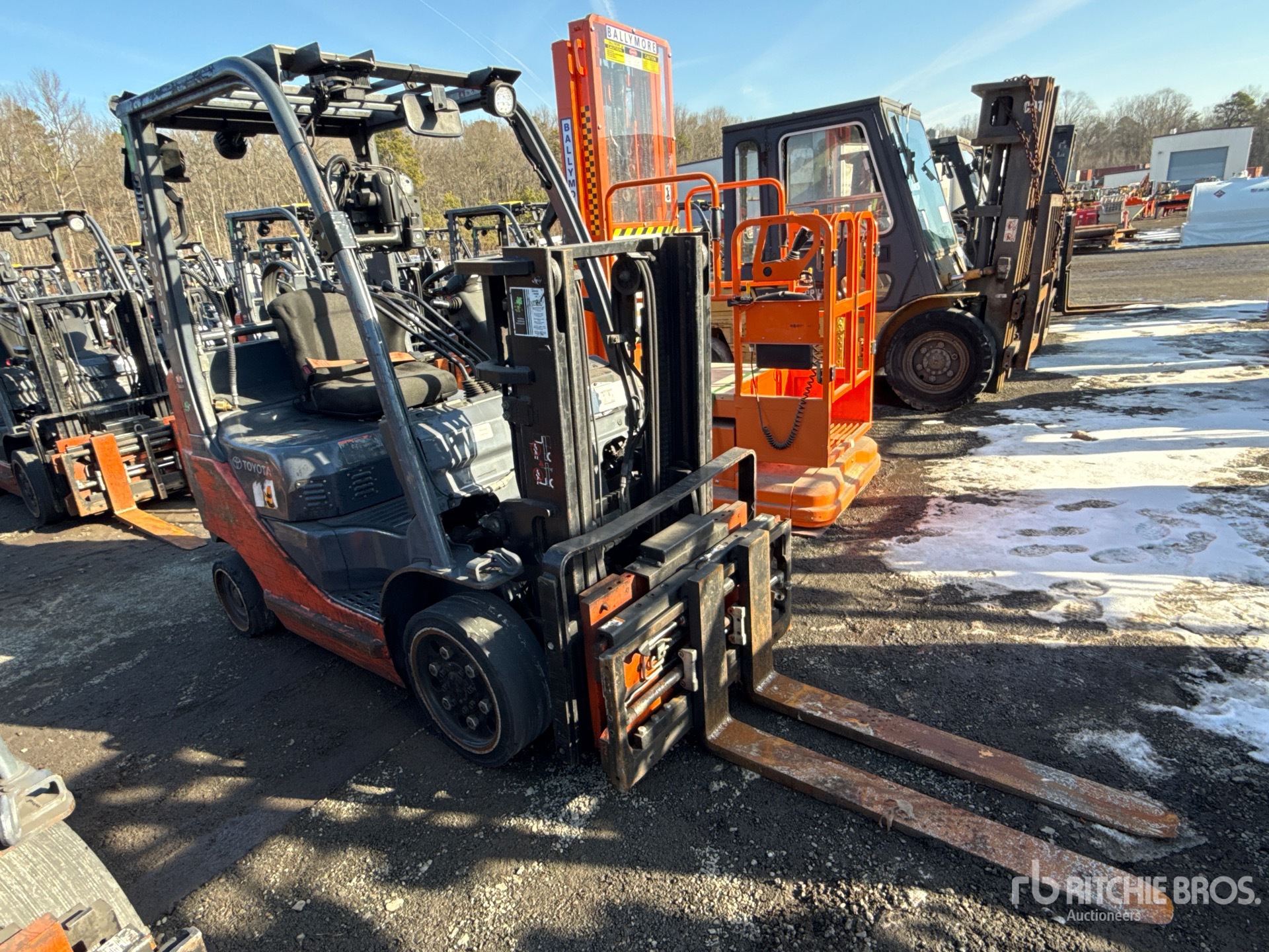 General Appearance with Picture, Right Front Corner