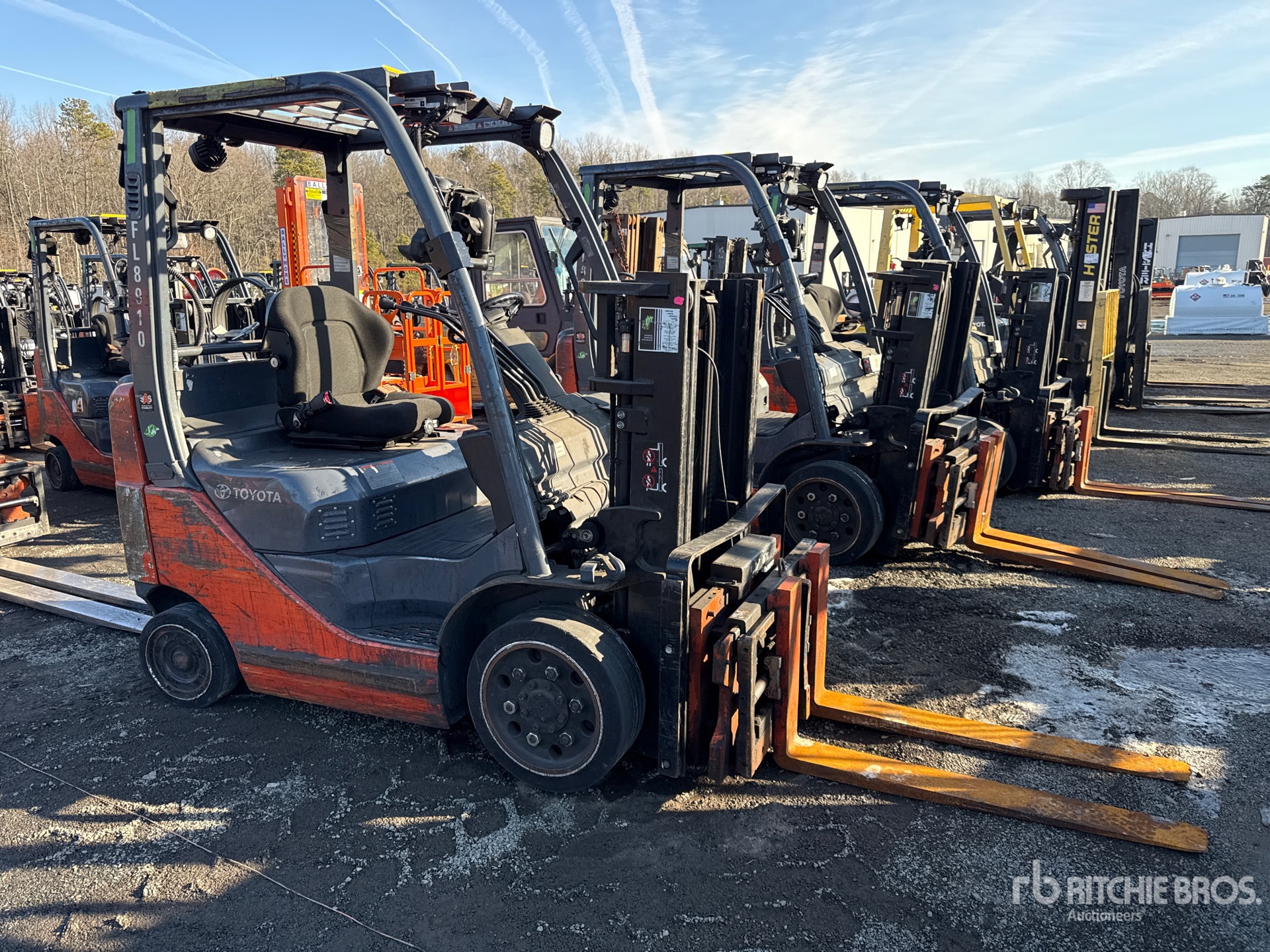 Aspect général with Image, coin avant droit