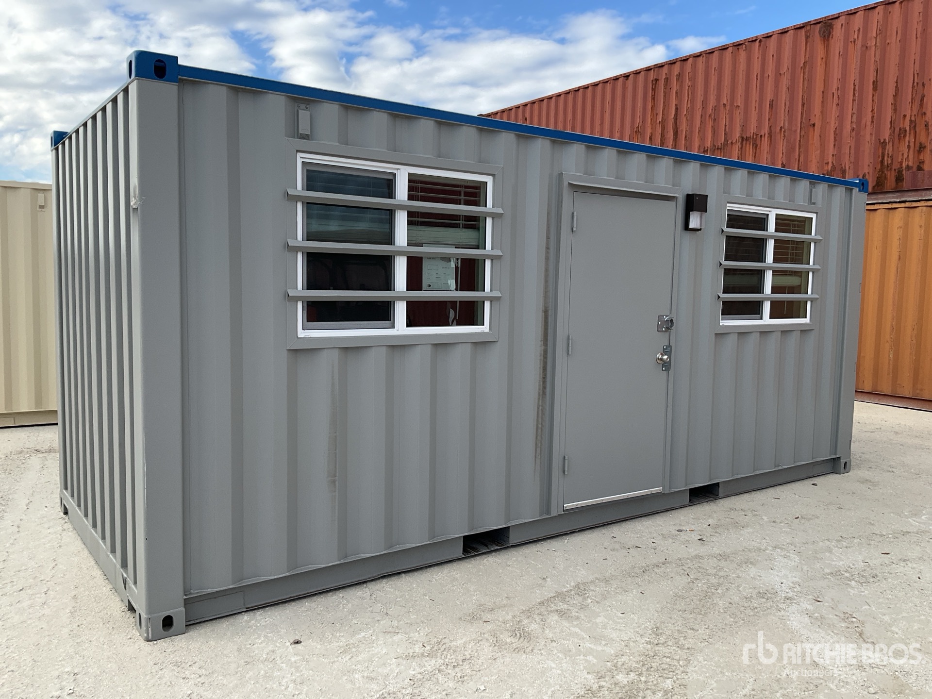 General Appearance with Featured Photo