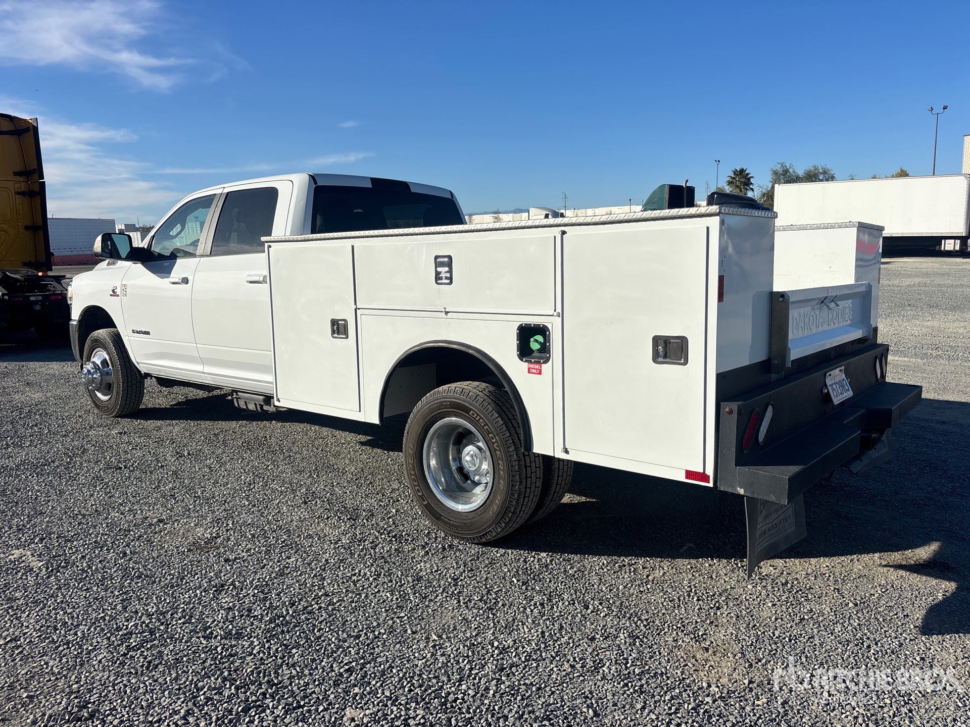 General Appearance with Picture, Left Rear Corner