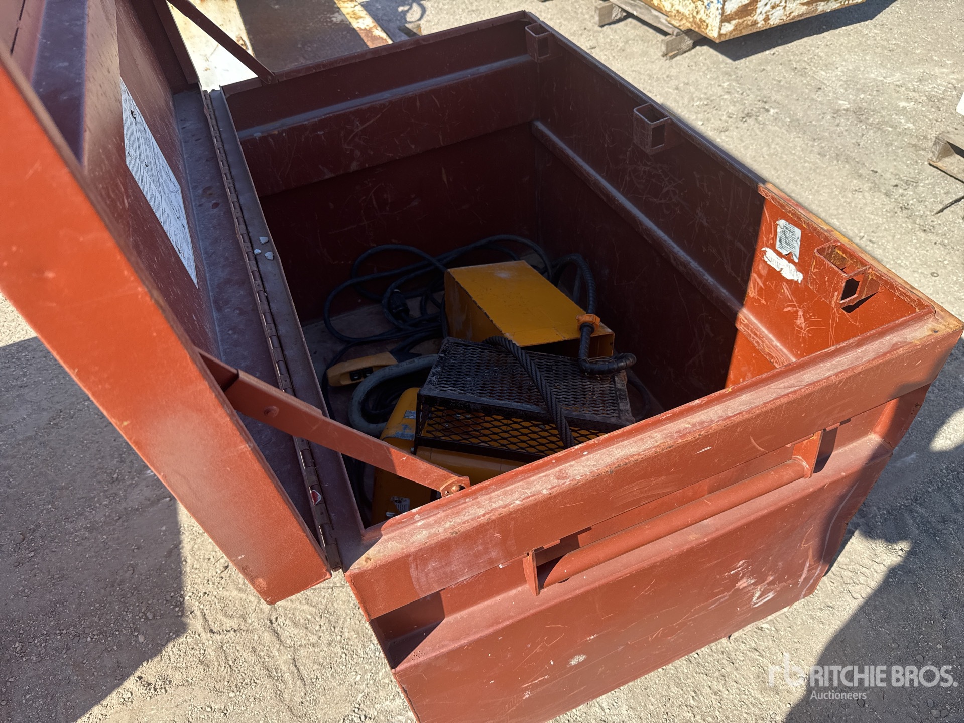 Aspect général with Image, coin arrière droit