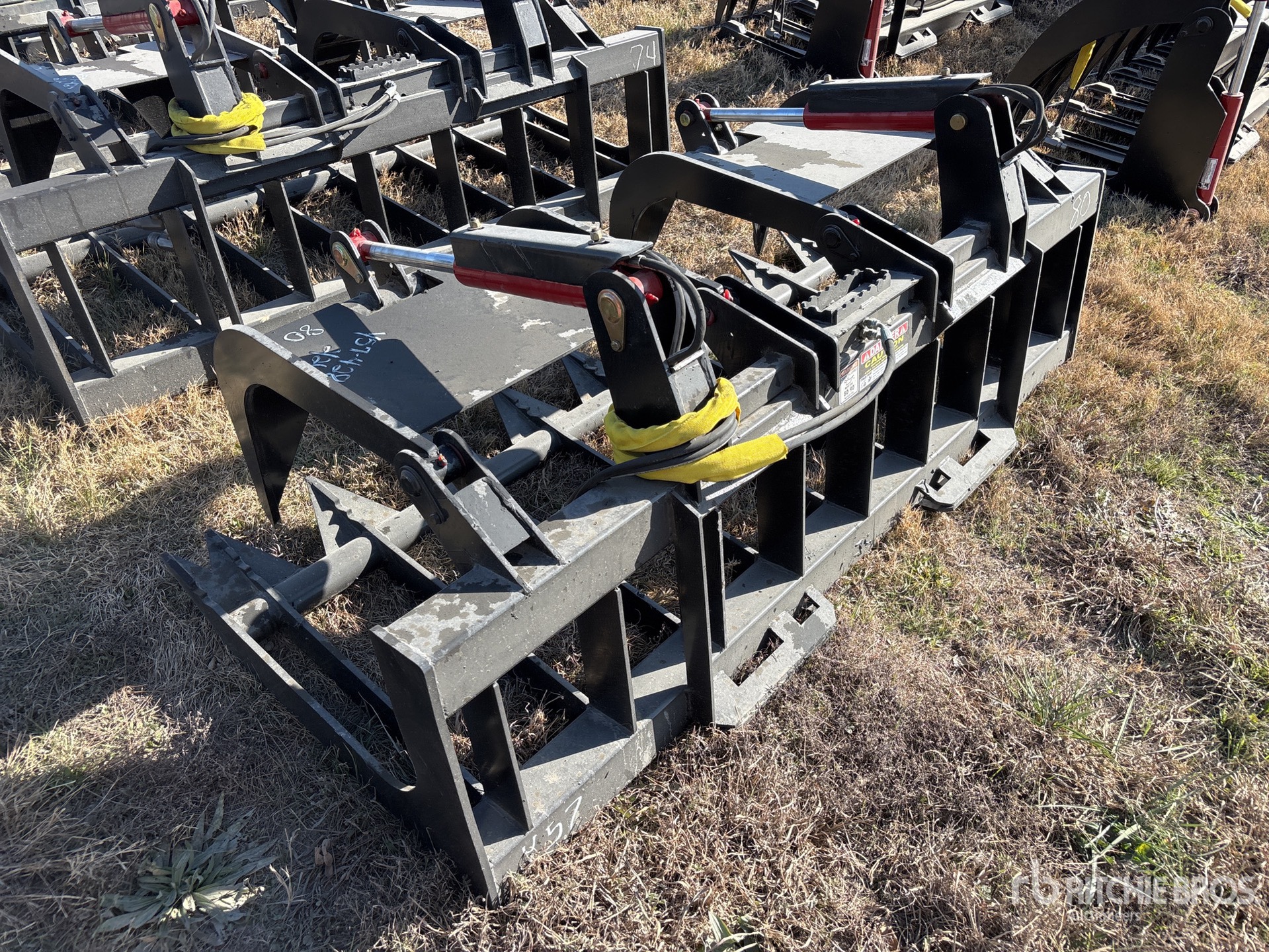 General Appearance with Bild, Ecke hinten links