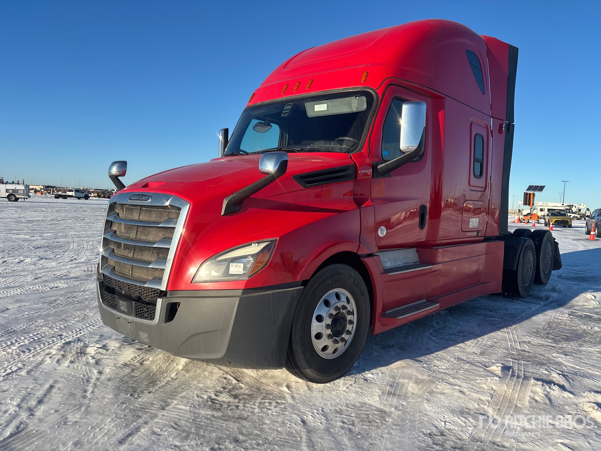 General Appearance with Foto, angolo anteriore sinistro