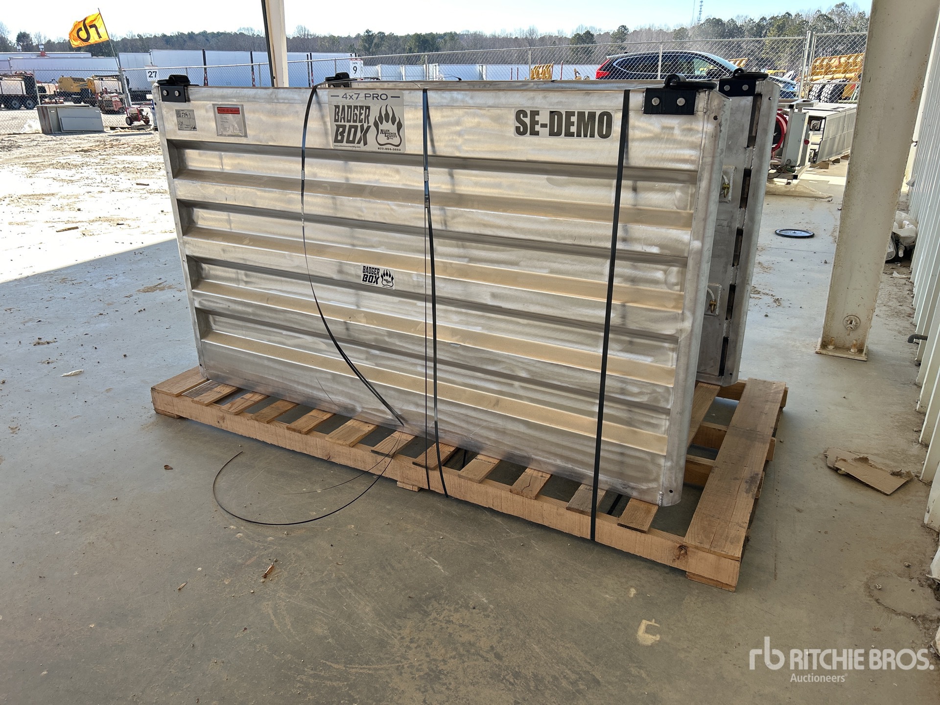 General Appearance with Zdjęcie, lewy dolny róg