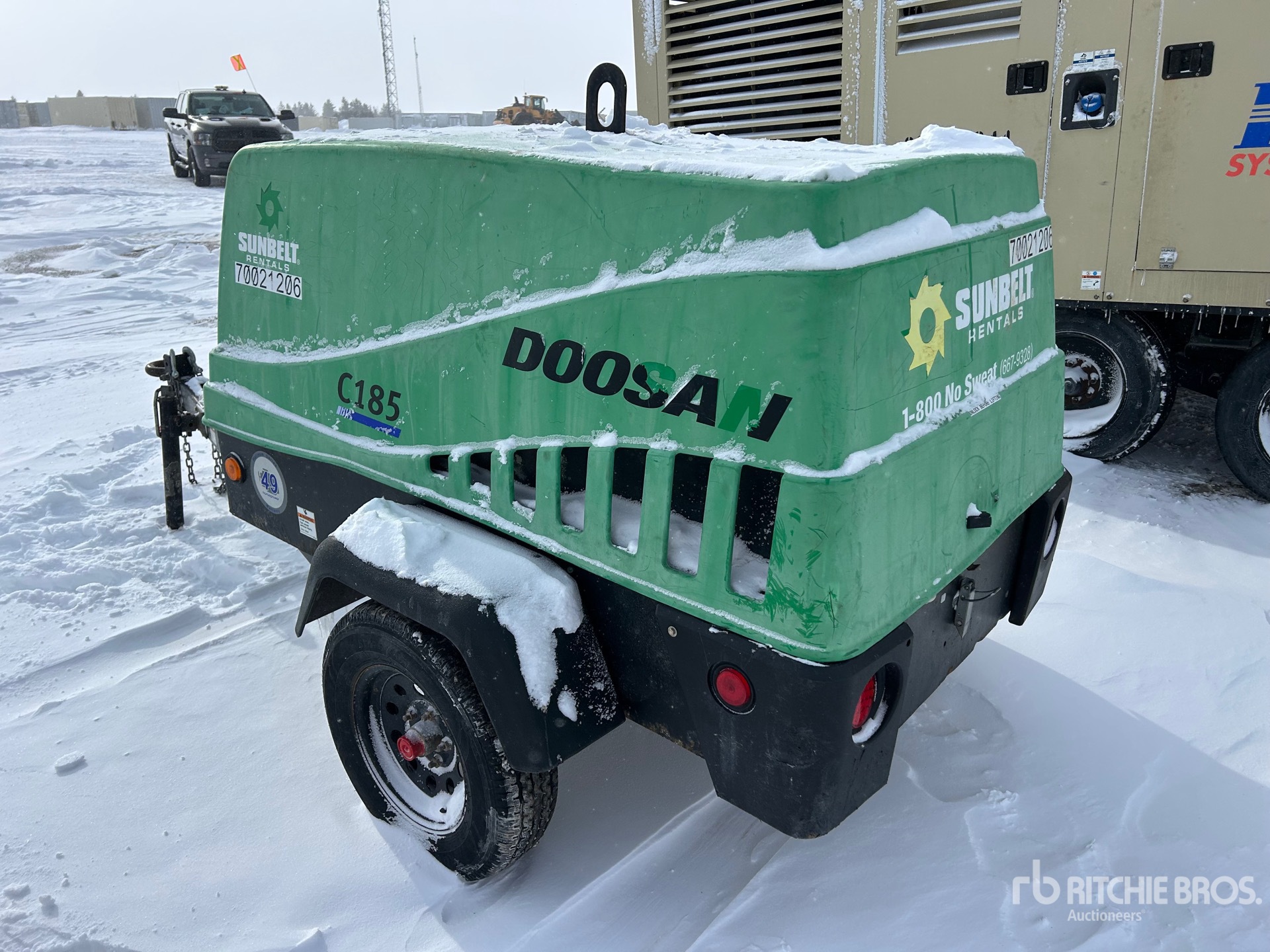 General Appearance with Foto, angolo posteriore sinistro