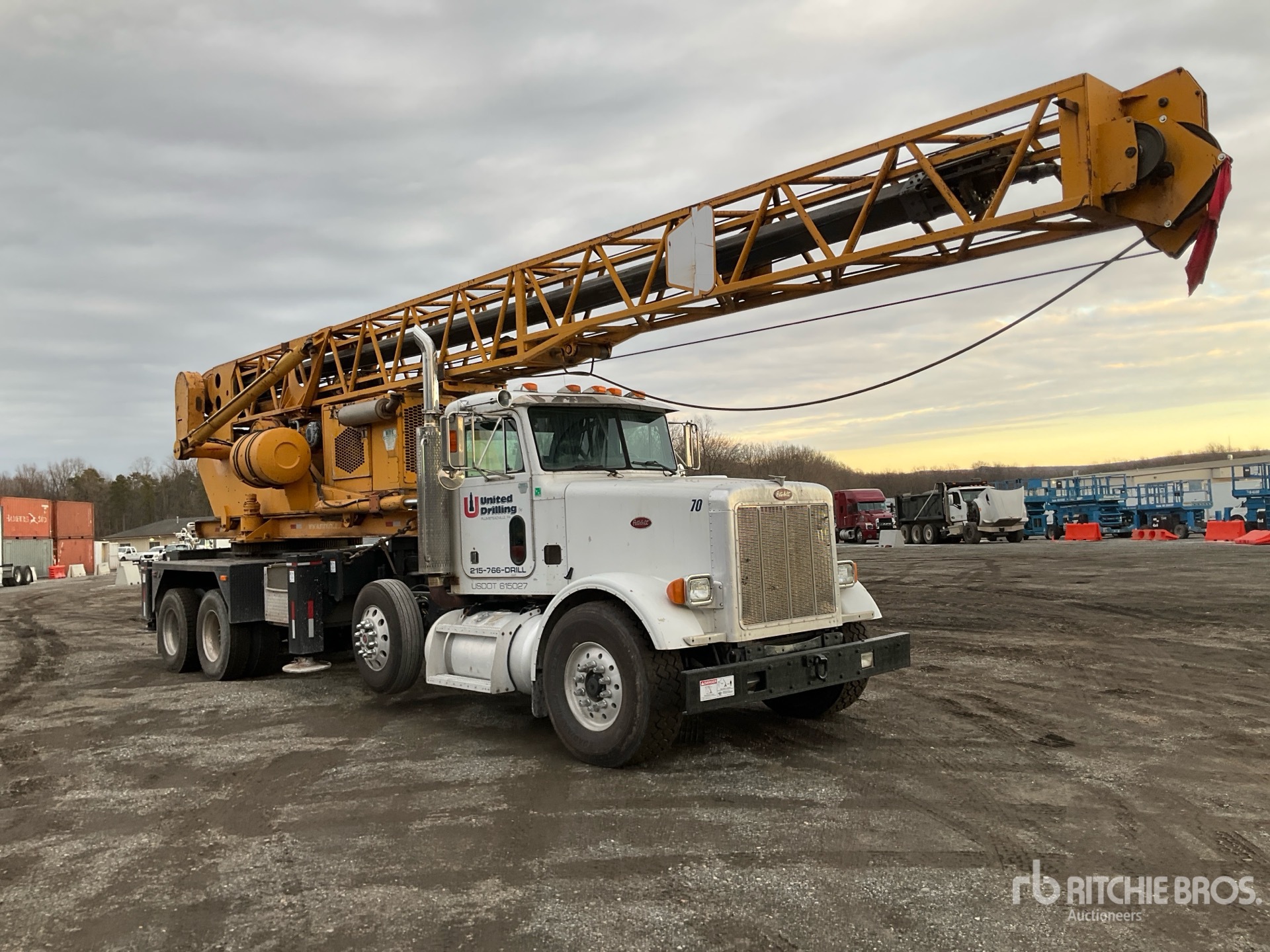 General Appearance with Bild, Ecke vorne rechts